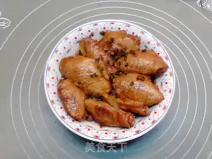 Make Green pepper steamed chicken wings step 7