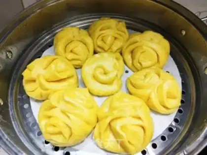 Make Pumpkin rolls step 11