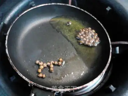 Make Green pepper steamed chicken wings step 9