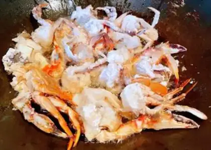 Make Crab fried eggs step 5