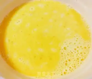 Make Crab fried eggs step 7
