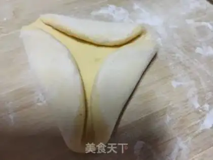Make Pumpkin Sugar Triangle step 9