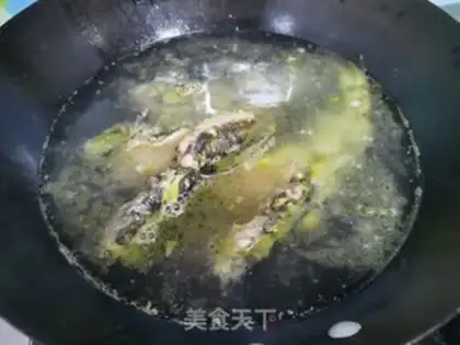 Make Fish seed mushroom soup step 2