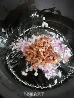Make Hot cabbage sausage fried rice step 6