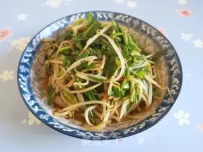 Make The green bean sprouts step 7