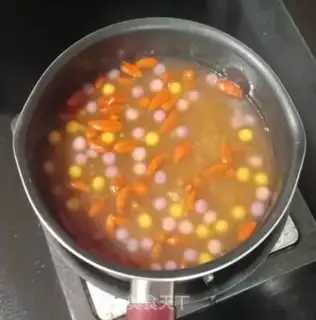 Make A red sugar round step 8