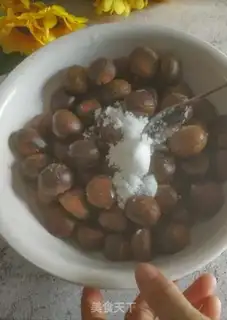 Make Sugar roasted chestnuts step 2