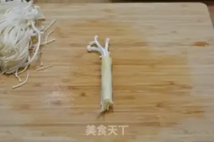 Make Golden mushrooms and bean rolls step 4