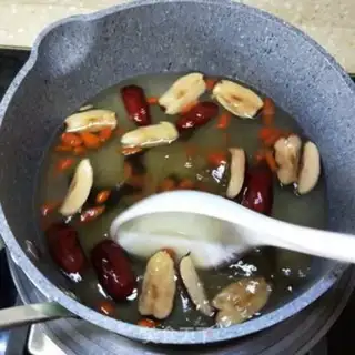 Make Cream and sugar egg soup step 5