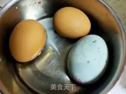 Make Two eggs and two salads step 0