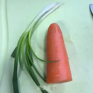 Make Shrimp carrot fried eggs step 0