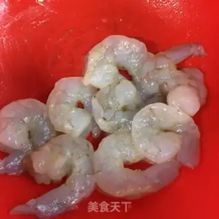 Make Shrimp carrot fried eggs step 1