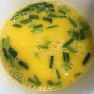 Make Shrimp carrot fried eggs step 4