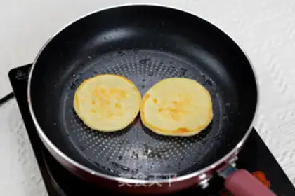 Make The fragrance of sauce step 7