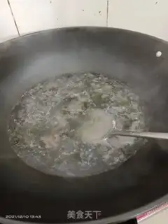 Make Spud egg soup step 0