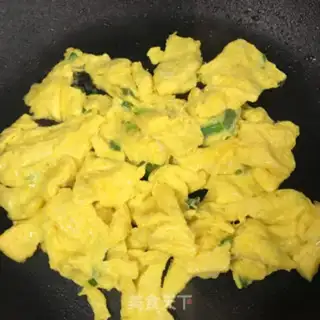 Make Shrimp carrot fried eggs step 5