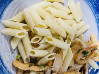 Make Egg sausage fried pasta step 0