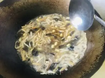 Make Spicy meat soup step 4
