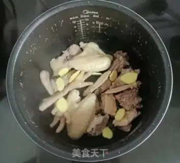 Make Lotus peanut chicken soup step 5