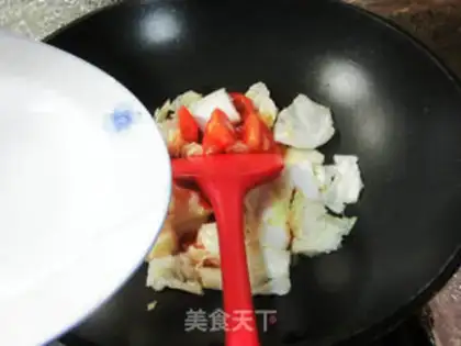 Make Eggs and tomatoes and cabbage step 5