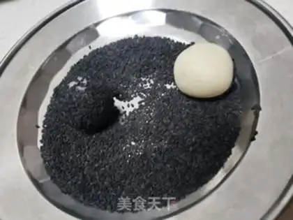 Make Potato ashball step 9