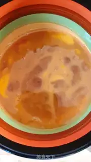 Make Garlic fried eggs step 2
