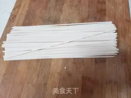 Make Pumpkin noodle step 1