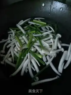 Make Scrambled eggs step 2
