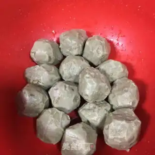 Make Beefball cabbage noodles step 0