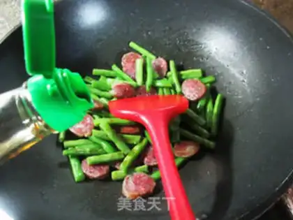 Make Weenie fried four season beans step 4
