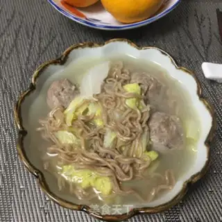 Make Beefball cabbage noodles step 8