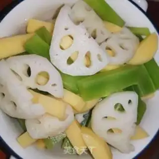 Make Spicy dry shrimp step 1