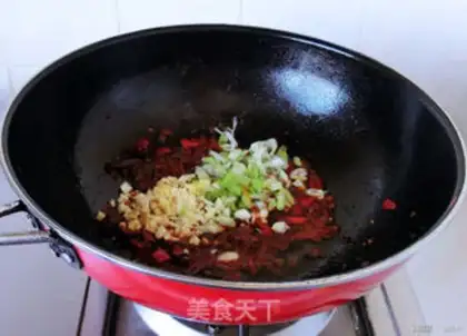 Make Spicy dry shrimp step 4