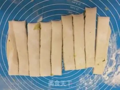 Make Onion rolls step 6