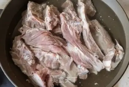 Make Hands on lamb chops step 1