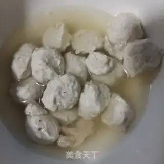 Make Onion chicken meatball noodles step 1