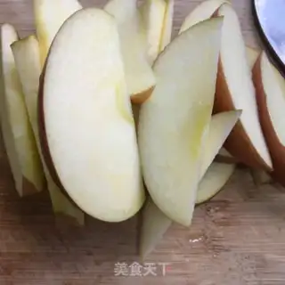 Make Red-tree apple ginger tea step 1
