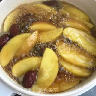 Make Red-tree apple ginger tea step 5