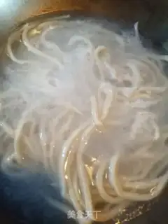 Make Oiled noodles step 8