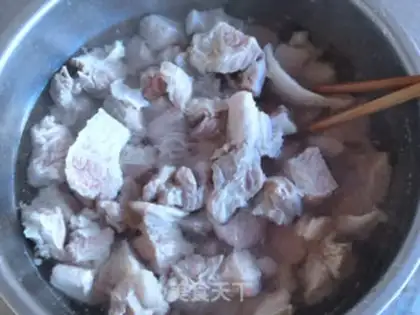 Make Red beef noodles step 2