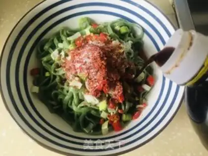 Make Spicy spinach noodles step 10