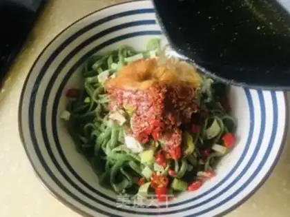 Make Spicy spinach noodles step 12