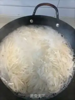 Make Celery egg noodles step 8