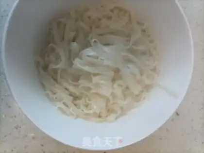 Make Celery egg noodles step 9