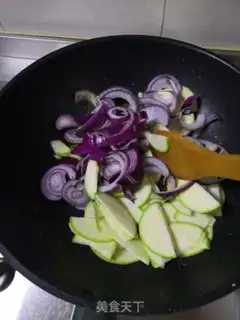 Make Sailor fried onions step 3