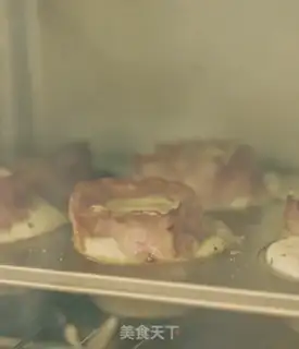 Make Bacon egg rolls step 7