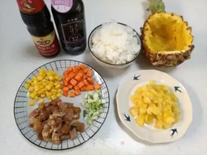 Make Pineapple rice step 0