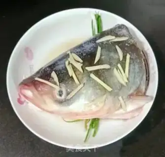Make Scratch the fish head step 1