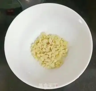 Make Scratch the fish head step 4