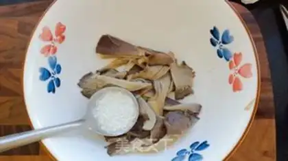 Make Blow the mushrooms step 5